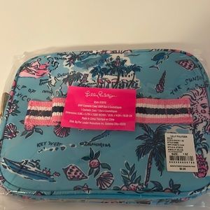 Lilly pulitzer amalfi blue makeup case nwt